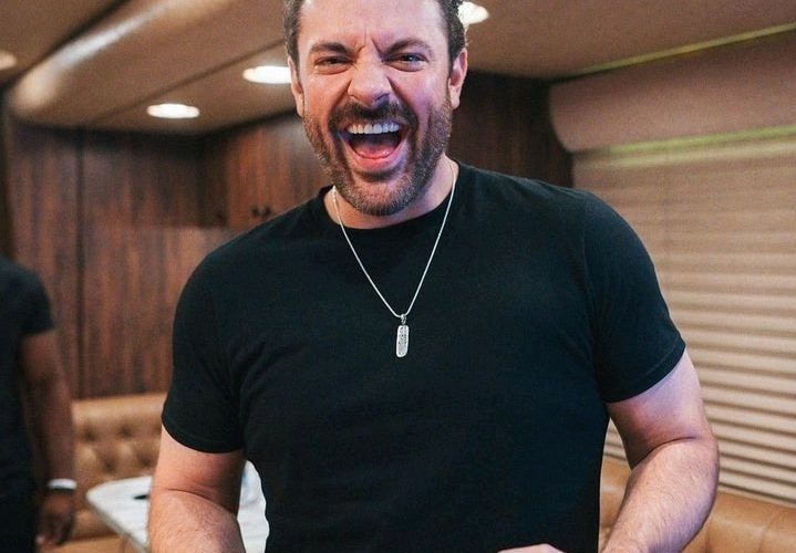 Chris Young - Singer Biography