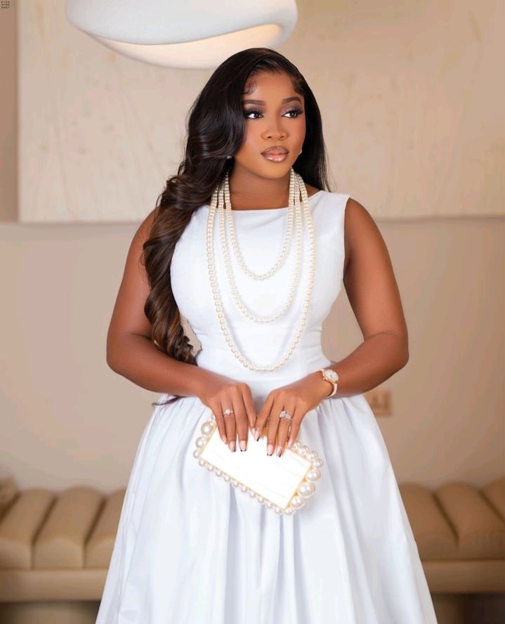 Veekee James Biography: Full name, Church, Dress price, University, Networth, Career